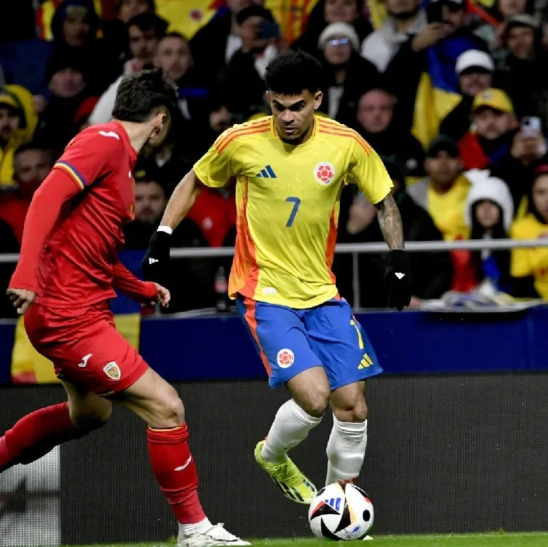 Colombia 2024 fan and player home used